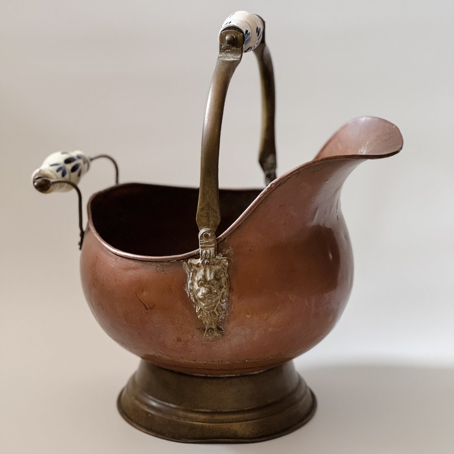 Vintage Copper & Brass Lion Head Scuttle Bucket