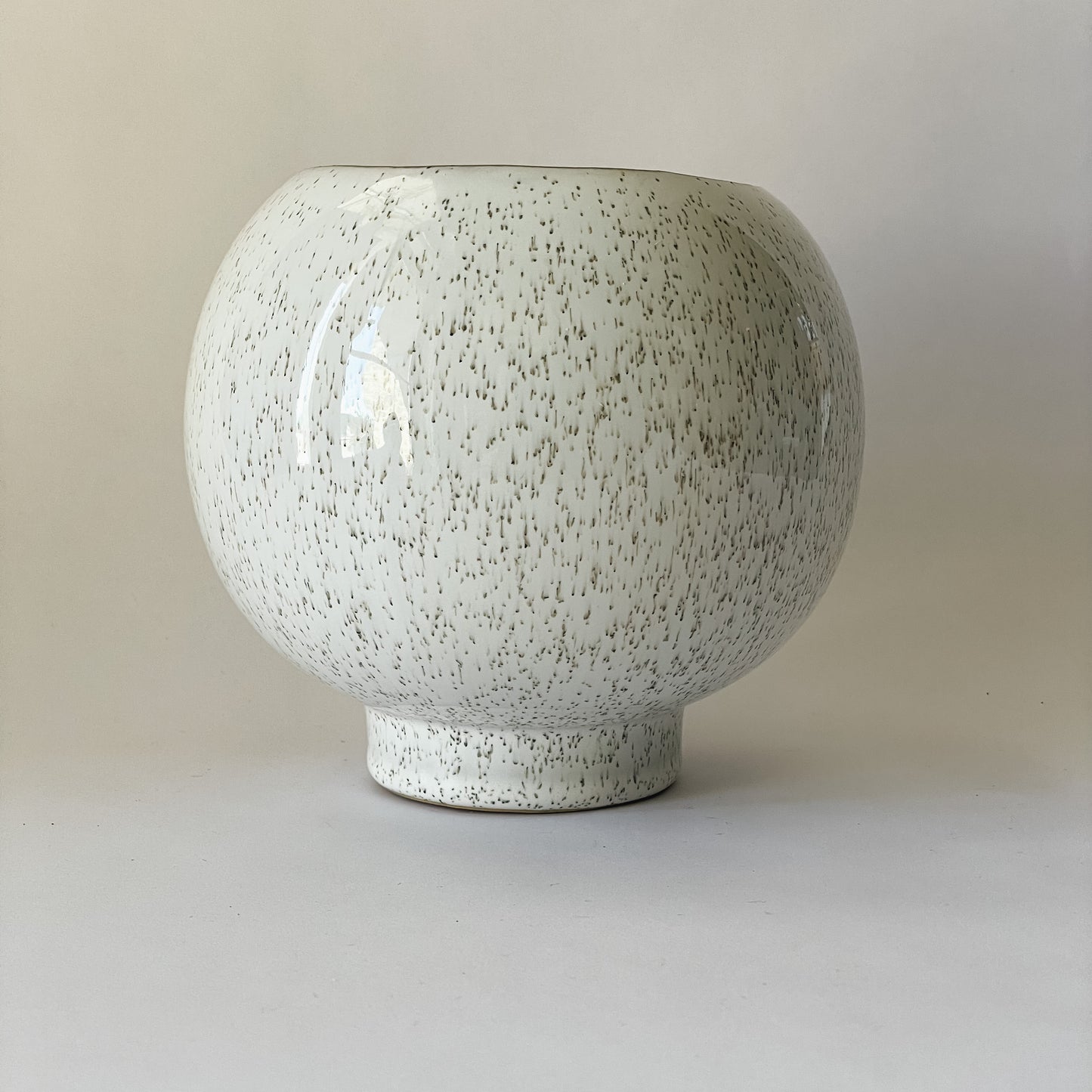 Braxton Footed Planter