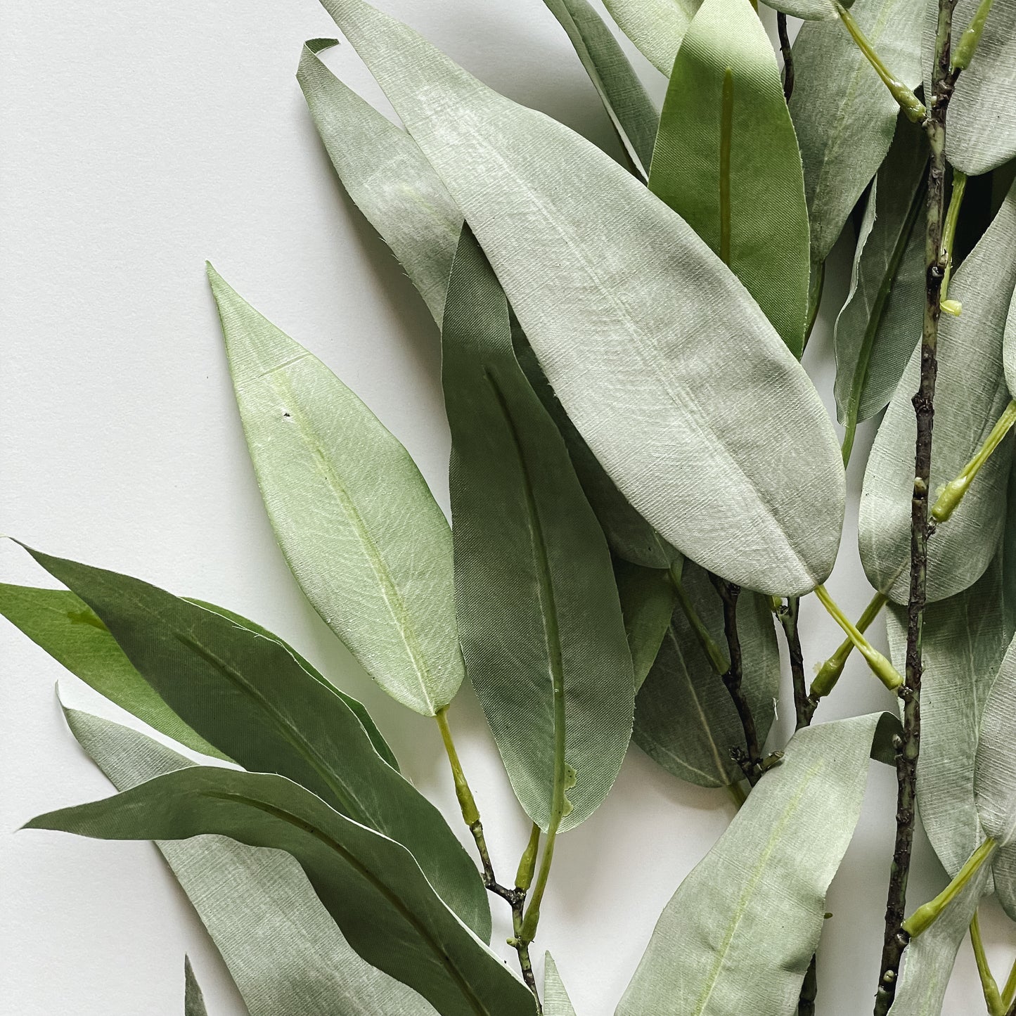 Faux Eucalyptus Leaf Spray | 48"