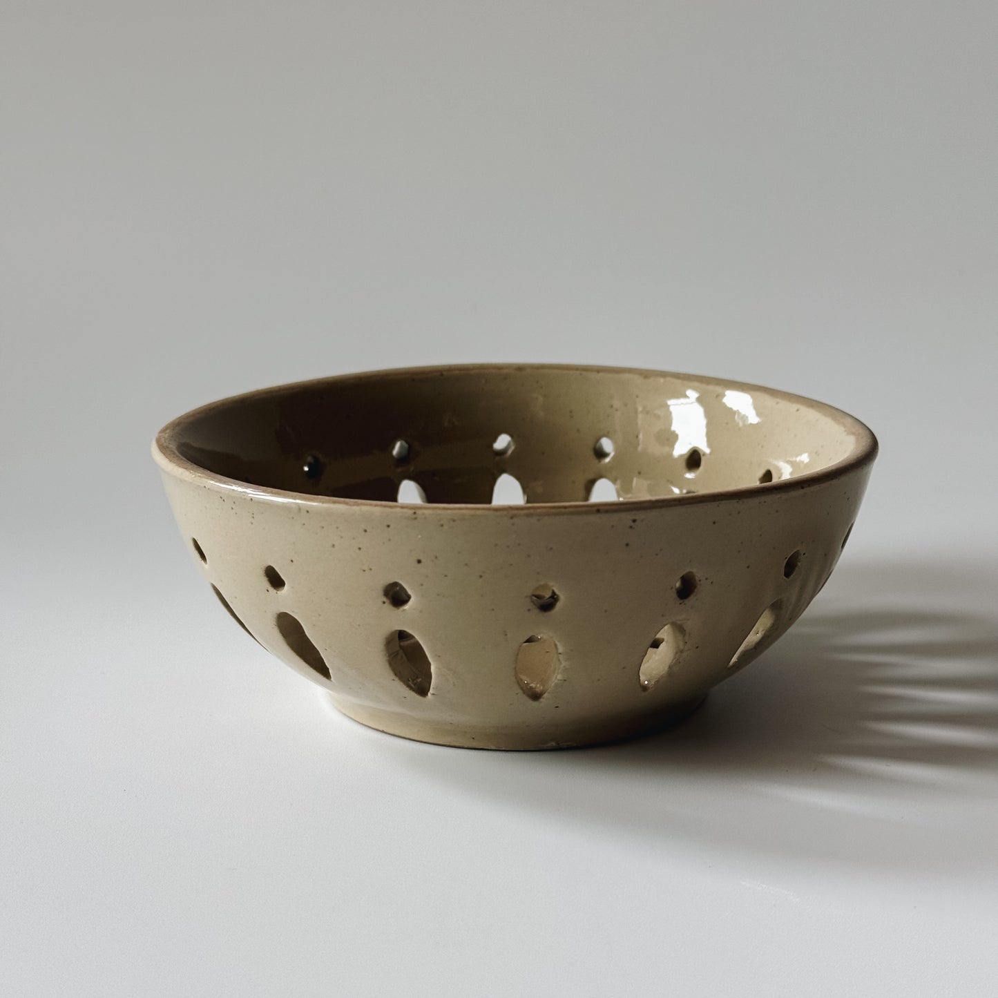 Stoneware Berry Bowl | Wheat