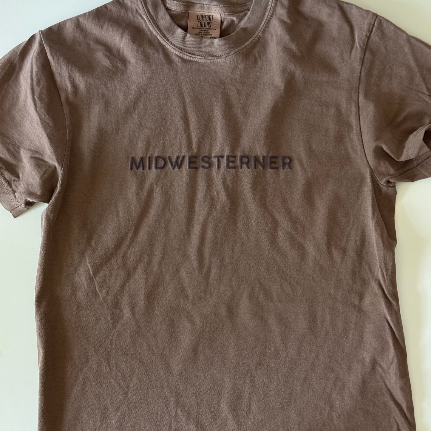 Midwesterner Puff Print Tee | Mocha